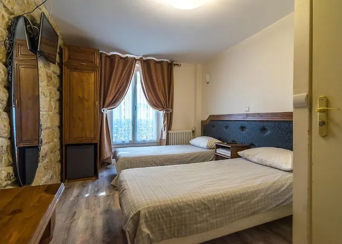 Hotel Clermont Montmartre Paris