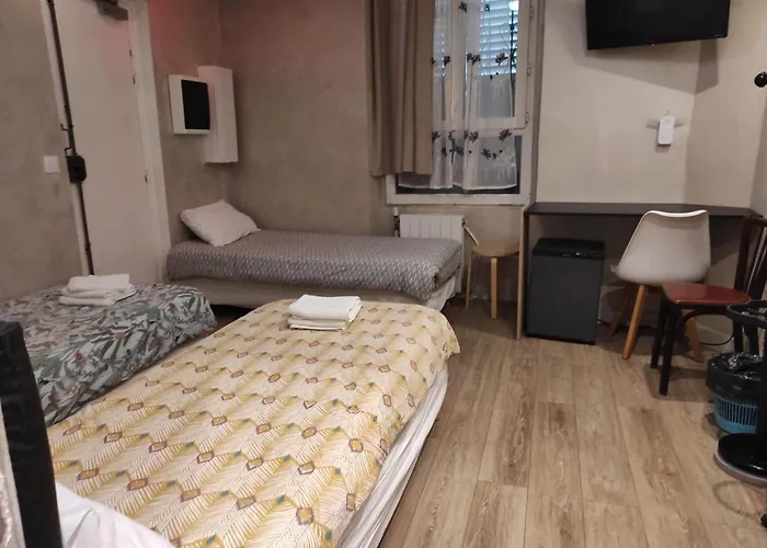 Hotel Clermont Montmartre Paris